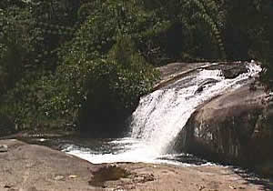 Cachoeira em Ilhabela